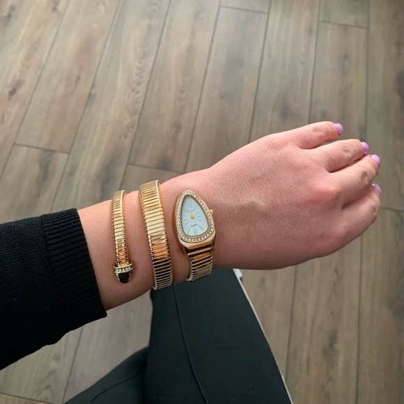 Serpenti Luxury Gold Wrap Watch with Crystal-Embellished Teardrop Dial - Picture 12 of 17